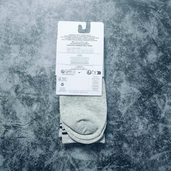 ALO Yoga Gray Ribbed Ankle Socks 2 pairs - Picture 3 of 5